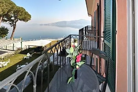 Sleeps 6 Pool Wifi Apartment Meina