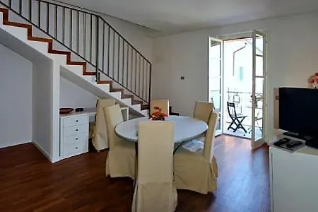Sleeps 6 Pool Wifi Meina